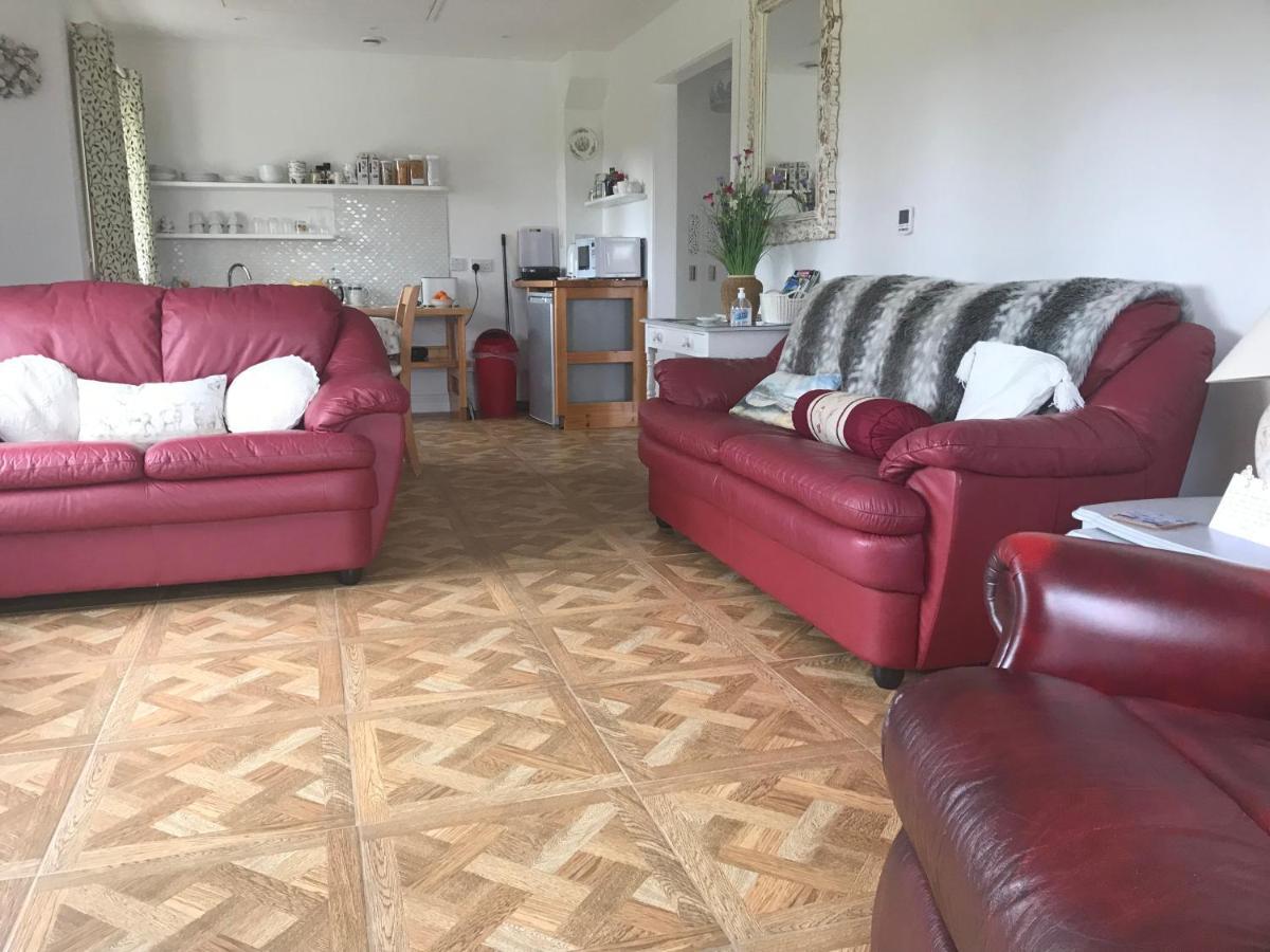 Pembrokeshire Fields Hotel Haverfordwest Ngoại thất bức ảnh