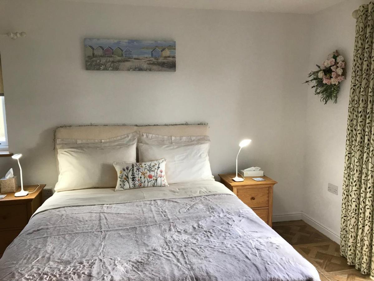 Pembrokeshire Fields Hotel Haverfordwest Ngoại thất bức ảnh