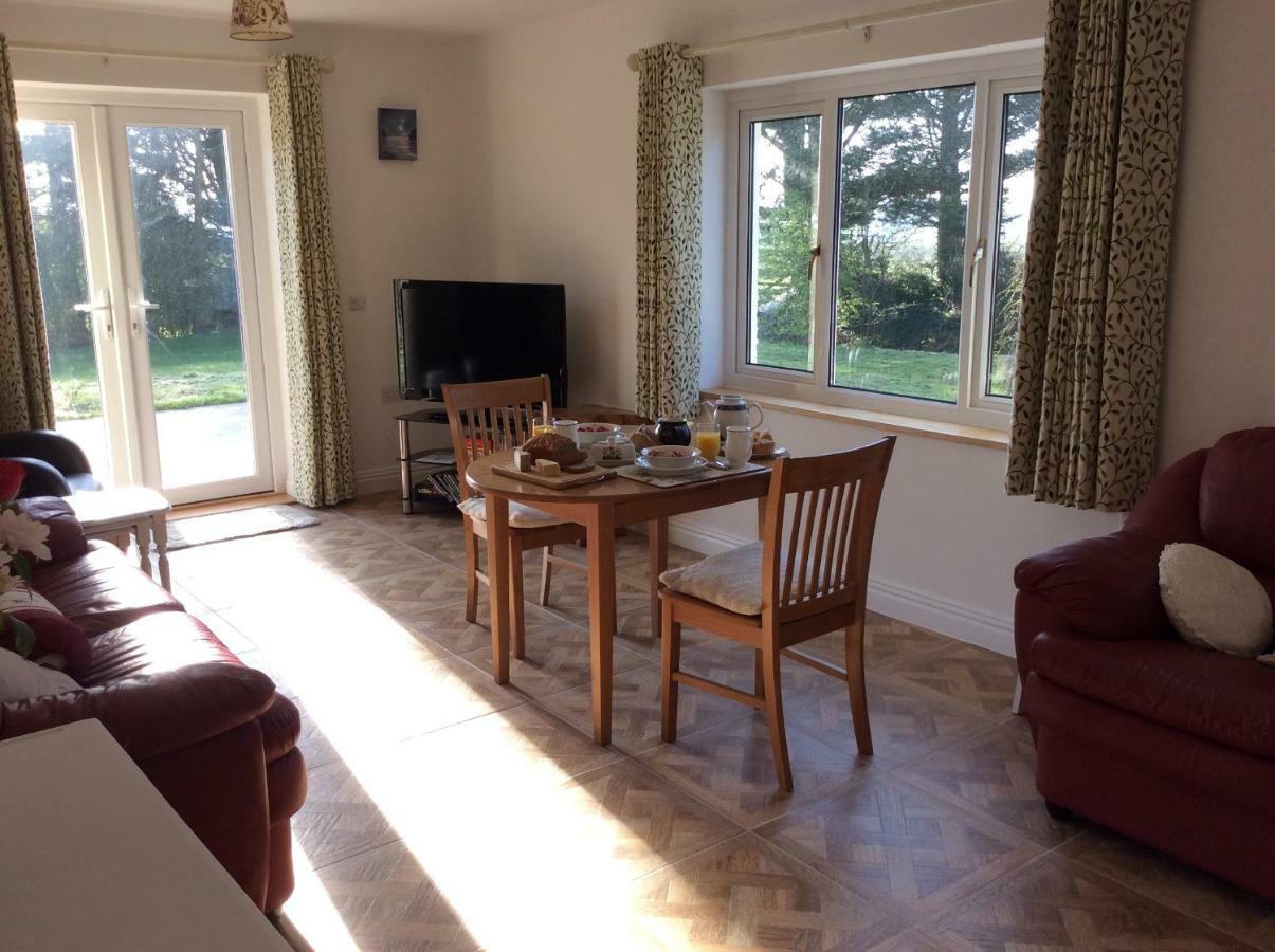 Pembrokeshire Fields Hotel Haverfordwest Ngoại thất bức ảnh